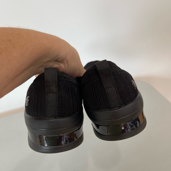 Bzees Slip on Rosie shoe in a women's size 9.5 work comfort walking career - Picture 9 of 11